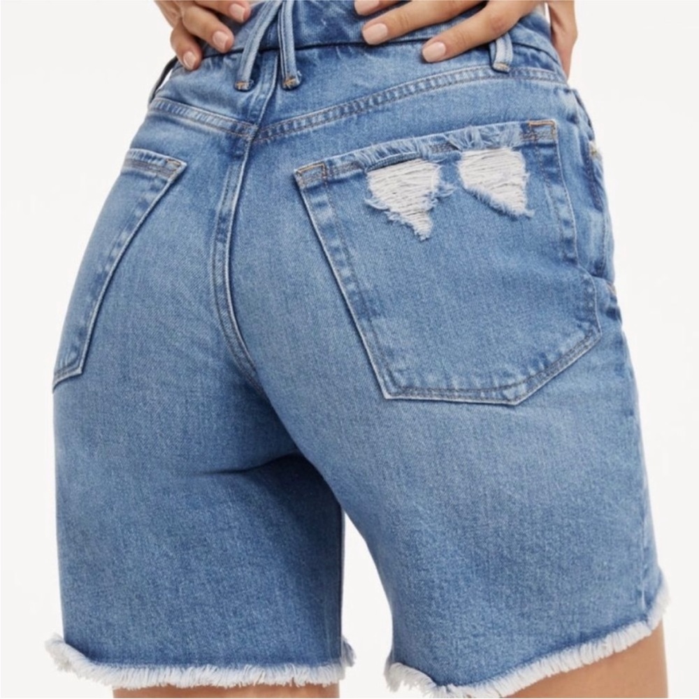 Good American Good 90'S Bermuda Short Distressed Denim Shorts NEW - Picture 9 of 11